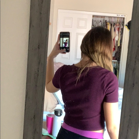 Stripped stretchy cute crop top - Picture 3 of 7